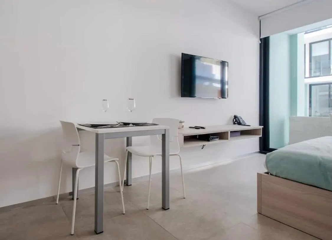 פלאייה דל כרמן Beautiful Equipped Studio In Great Location! דירה פלאייה דל כרמן